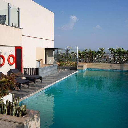 Hyatt Place Jaipur Malviya Nagar Экстерьер фото Pool at the hotel