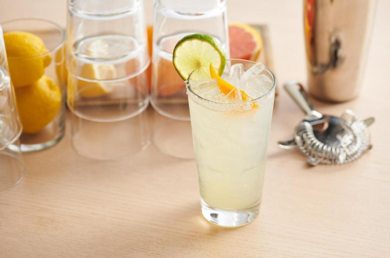 Hyatt Place Jaipur Malviya Nagar Экстерьер фото A Paloma cocktail