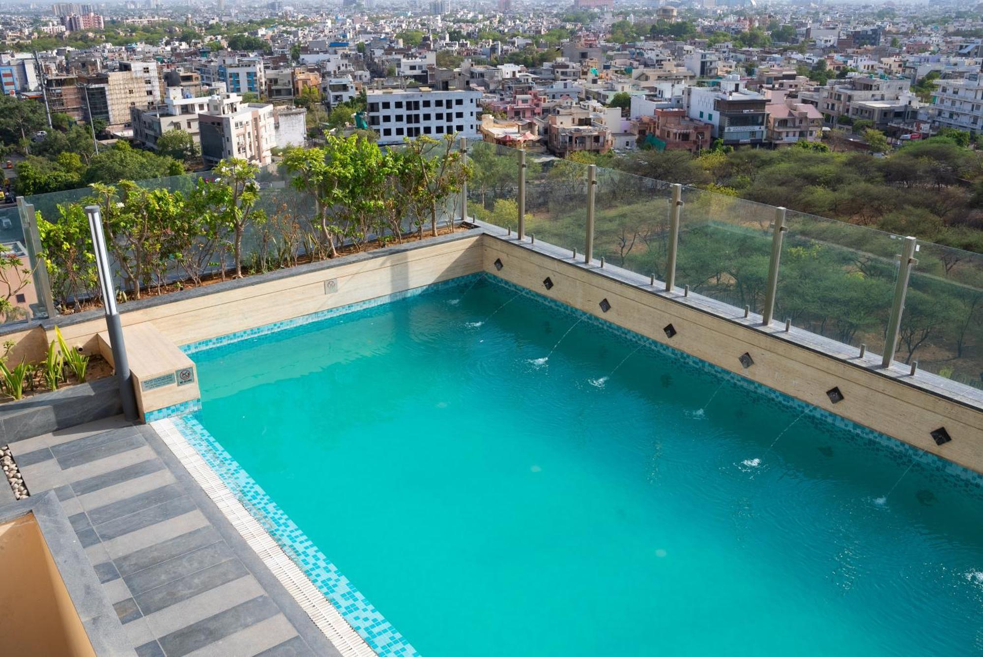 Hyatt Place Jaipur Malviya Nagar Экстерьер фото Swimming pool at the hotel